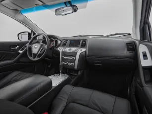 Nissan  9