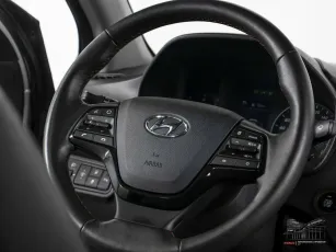 Hyundai  12