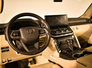 Toyota  11