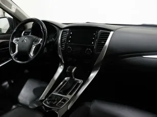 Mitsubishi  12
