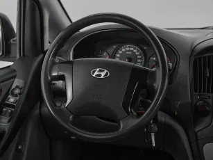 Hyundai  10