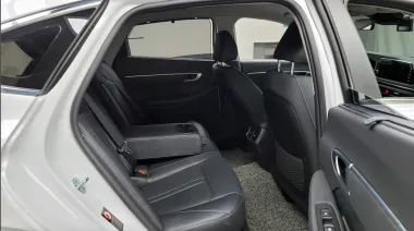 Hyundai  10