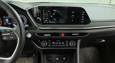 Hyundai  9