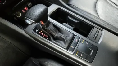 Kia  8