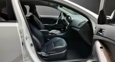Kia  9