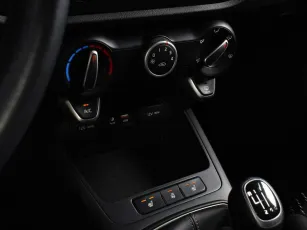 Kia  8