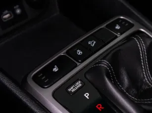 Hyundai  10