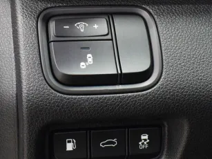 Kia  9