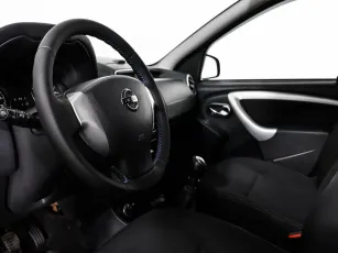 Nissan  6