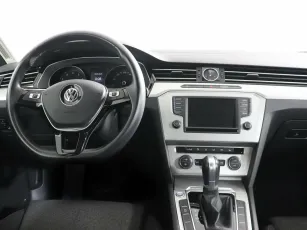 Volkswagen  6