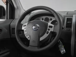 Nissan  11