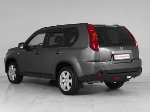 Nissan  4