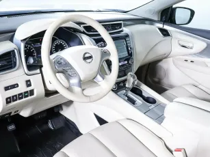 Nissan  12
