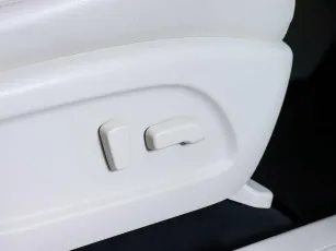 Nissan  18