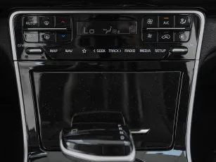 Kia  19