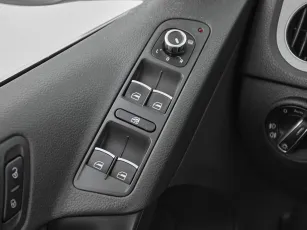 Volkswagen  13