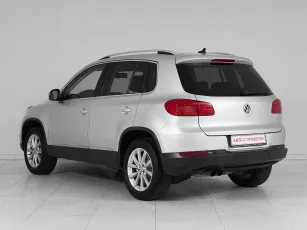 Volkswagen  4