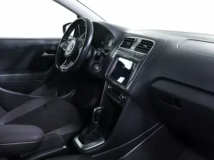 Volkswagen  8