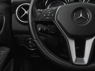 Mercedes-Benz  11