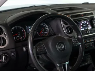 Volkswagen  8