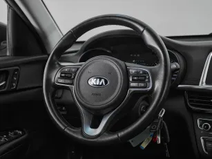 Kia  10