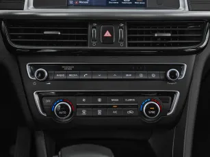 Kia  18