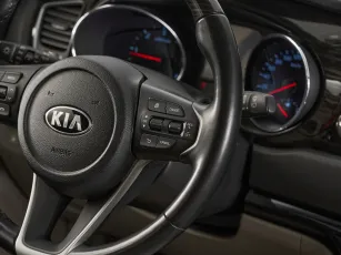 Kia  12