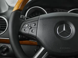 Mercedes-Benz  13