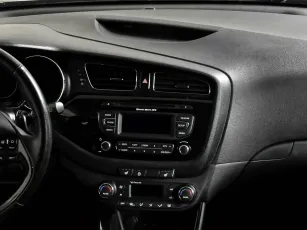 Kia  12