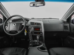 SsangYong  8