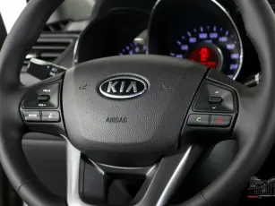 Kia  11