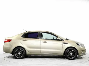 Kia  4