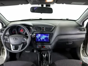 Kia  9