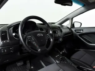 Kia  10