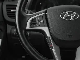 Hyundai  11