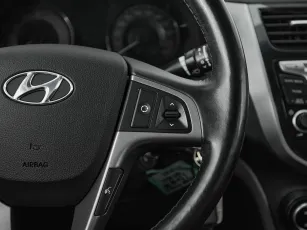 Hyundai  12