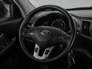 Kia  10
