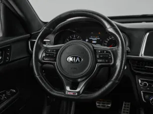 Kia  10