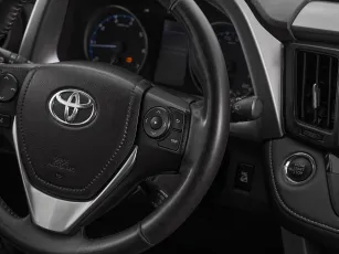 Toyota  11
