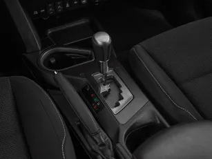 Toyota  16