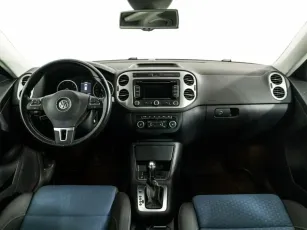 Volkswagen  6