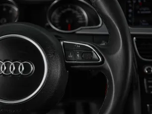 Audi  12