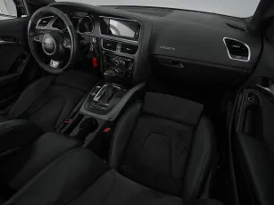 Audi  9