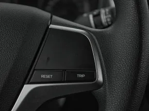 Hyundai  12