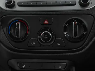 Hyundai  15