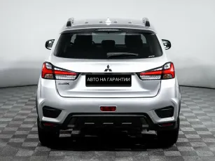 Mitsubishi  4