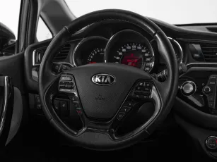 Kia  10