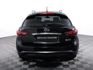 Infiniti  5