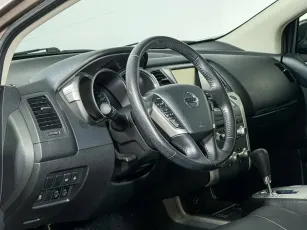 Nissan  9