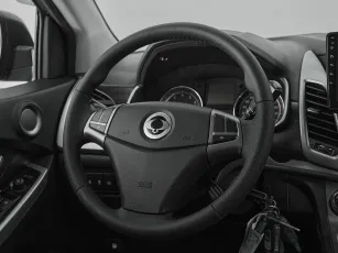 SsangYong  10